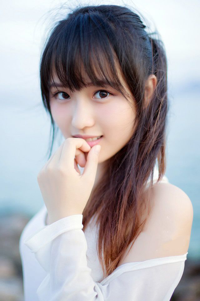 路还很长，难免心酸皱眉，但无论怎样，别松手就好。